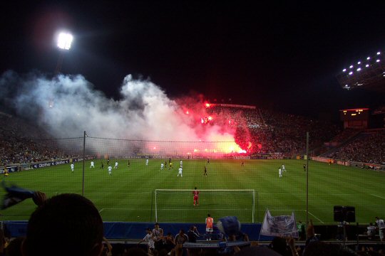 Le virage sud f&ecirc;te le 1er but